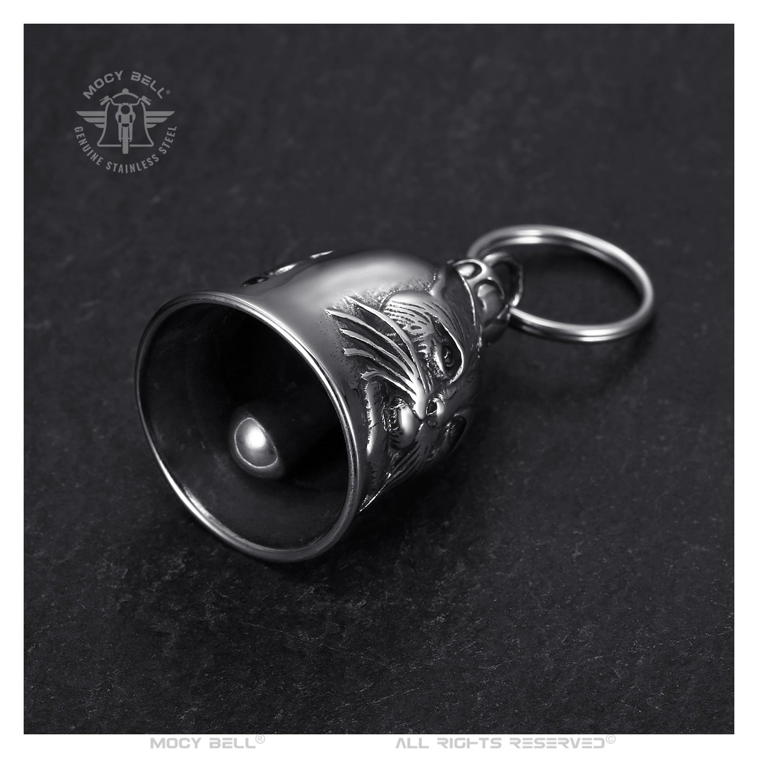 Clochette moto en acier inoxydable avec motif chat, talisman biker contre la malchance et les esprits de la route.