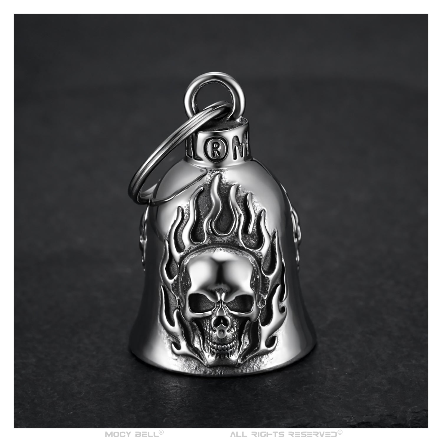 Grelot moto en acier avec gravure HD Till The End tête de mort et flammes présenté de face sur fond blanc